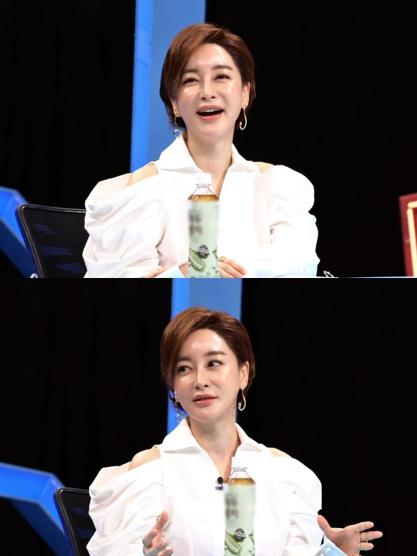 Actor Kim Hye-eun, who was loved as Kang Min-jung, who has a warm humanity in charisma in Itaewon Clath, will appear as a special MC on SBS Sangsangmong Season 2 - You Are My Destiny which will be broadcast at 11 pm on the 30th.In a recent recording of My Destiny studio, Kim Hye-eun revealed an anecdote with his middle schooler daughter from his love story with a dentist Husband.Kim Hye-eun, who was married for 20 years, said, I did not really like Husband at first.Kim Hye-eun said, It was far from ideal, he said. I made a joke about putting an elephant in the refrigerator.So this person thought that it was not so funny, he laughed.Kim Hye-eun, who developed into such a Husband and a lover and married, has a middle schooler daughter.Kim Hye-eun attracted attention because he asked Actor Park Seo-joon, who was breathing in the drama Itaewon Clath because of his daughter.Kim Hye-eun said, When I go to the filming, the conversation with my daughter is Park Seo-joon all over.The connection to Park Seo-joon keeps me talking to my daughter.Kim Hye-eun told Seo Jun that he asked Seo Jun to be close to his daughter until she went to college.Photo: SBS