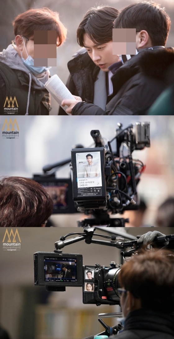 Actor Park Hae-jin spurred filming of Drama The GreatOn the 26th, Park Hae-jin official Instagram posted several photos with the article Best teamwork! Coaches, No Brothers.In the public photos, Park Hae-jin, who carefully examines the script, and the directors who are talking with him are shown.The netizens who responded to this responded such as Fighting, Drama is so excited and I want to see it soon.Meanwhile, MBC Drama The Internet starring Park Hae-jin is scheduled to air in May.The International is a change of revenge for the man who is the worst manager of the worst manager as a subordinate.