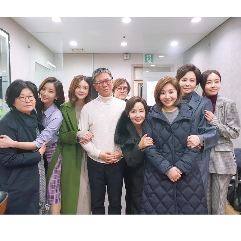 Actor Cha Ye-ryun expressed his feelings for the end of Elegant Mother and Girl.Cha Ye-ryun wrote on his Instagram on March 28, Youve been through a lot for six months. Youve been happy together. You wont forget.Thank you all the viewers who loved me and watched me together until the end of Elegant Mother and Daughter. I love you. I will not forget and several photos.In the photos posted, there are actors and staff members who appeared in KBS 2TV daily soap opera Elegant Mother and Woman along with Cha Ye-ryun.All of them are recalling memories that were together every moment with a bright smile.Cha Ye-ryun expressed his affection for elegant mother and daughter by thanking the actors and staff who had suffered with him.surge implementation