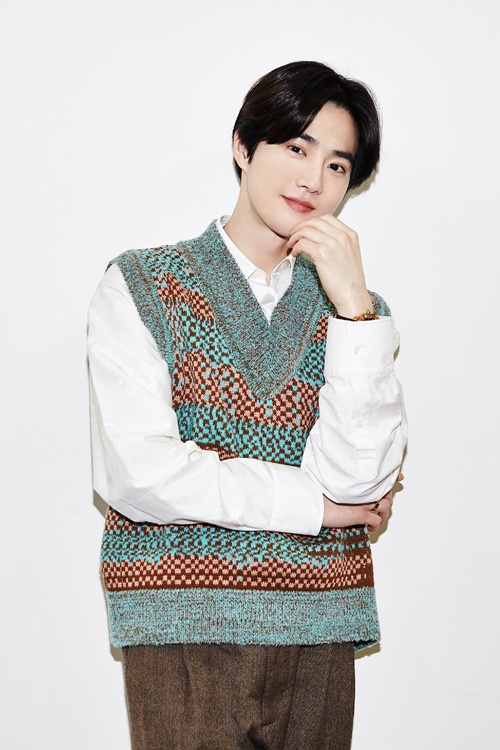 EXO Suho released QA for the album today (30th) while releasing Self-Portrait.EXO Suho will also make its Solo debut with its first mini-album Self-Portrait at 6 p.m. on the 30th, and the music video for the title song Lets Love will also be released simultaneously through YouTube and Naver TV SMTOWN channels.Especially, it is the first time to show Solo album, so many music fans are focused on it, and Suho conveys his impressions and goals of releasing this album directly.Next is the first mini album Self-Portrait related to Suhos answer.Q1. What do you think of making your debut as Solo?A. EXOel, as well as all those who love popular music, is not a music that was introduced through EXO, but it is expected that it will be the first time to show the music that I wanted to do with the color of Suho.So Im nervous, but the thrilling Feelings is the most advanced.Q2. The title of the album is self-portrait, what did you want to reveal through this album?A. Suho, I wanted to reveal Kim Jun-myeon best, and I wanted to communicate with many people with music that expresses me.Q3. What if there is the most important part of preparing the Solo album?A. I do not care about it, but I think the most important part is the lyrics because I wanted to communicate with EXOel and many others with the lyrics that I wrote with heartfelt sincerity.Q4. I participated in the concept planning, but what ideas did I have specifically?A. I came up with the overall concept idea from the start, deeply inspired by Van Gogh I saw on my trip, and I wanted to make an album like My Self-Portrait from the beginning.I tried to express it through album cover, lyrics, album composition.I continued to meet with the production team about the image that comes to mind when I was Suho, actively communicating and participating in all stages.Q5. What is the point of appreciation of the title song Love, Lets Love?A.As all songs will be, Love, Let is a song that gives a variety of emotions depending on the daytime and night Feelings and mood, so I think you can get a little different Feelings every time.It is a story about the universal aspect of love that anyone can sympathize with, and it is a good enough song to enjoy the atmosphere itself.Q6. I have a great affection for the team to name the title song Lets Love as the slogan of the team. What does EXO mean to Suho?A. EXO...I think its just Suho himself, I think hes been at work for 15 years in his 30-year-old life, and hes naturally permeated my life.Q7. EXO has been mainly intense concept, what do you want to show through Solo?A. Its not an intense dance song. Its lyrical, emotional, and Ive tried to tell more personal stories and to be as honest as possible.Q8. What was the reaction of the members & Did the member who made Solo debut advise you?A. I said that Love, Let is the title rather than advice, and the members cheered EXO and EXOel more because it was meaningful music.Q9. What kind of relationship do you have with Younha and what if there is a singer who wants to collaborate in the future?A.Your Turn on this album was originally a solo song, but I thought it would be much better if I was with female vocals, so I wanted to be with Younha senior.I would like to thank you for your participation, and I would like to take you on stage with Nell if you have a chance someday because you like Nell from the past.Q10. What if there is a plan or goal for this Solo album?A. I hope that this album will give my heart to EXOel rather than big goals or plans, and I hope it will be a good opportunity to listen to my voice and my music to many people.