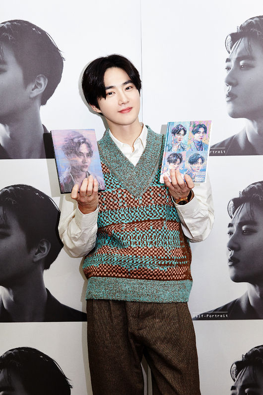 EXO Suho (a member of SM Entertainment) will finally make his Solo debut with his first mini album Self-Portrait today (30th).Suhos first mini-album Self-Portrait will be released on various music sites at 6 p.m. today, and the music video for the title song Lets Love will also be released simultaneously on YouTube and Naver TV SMTOWN channels.Especially, it is the first time to show Solo album, so many music fans are focused on it, and Suho conveys his impressions and goals of releasing this album directly.The first mini album Self-Portrait related to Suhos answer.Q1. What do you think of making your debut as Solo?A. EXOel, as well as all those who love popular music, is not a music that was introduced through EXO, but it is expected that it will be the first time to show the music that I wanted to do with the color of Suho.So Im nervous, but the thrilling Feelings is the most advanced.Q2. The title of the album is self-portrait, what did you want to reveal through this album?A. Suho, I wanted to reveal Kim Jun-myeon best, and I wanted to communicate with many people with music that expresses me.Q3. What if there is the most important part of preparing the Solo album?A. I do not care about it, but I think the most important part is the lyrics because I wanted to communicate with EXOel and many others with the lyrics that I wrote with heartfelt sincerity.Q4. I participated in the concept planning, but what ideas did I have specifically?A. I came up with the overall concept idea from the start, deeply inspired by Van Gogh I saw on my trip, and I wanted to make an album like My Self-Portrait from the beginning.I tried to express it through album cover, lyrics, album composition.I continued to meet with the production team about the image that comes to mind when I was Suho, actively communicating and participating in all stages.Q5. What is the point of appreciation of the title song Love, Lets Love?A.As all songs will be, Love, Let is a song that gives a variety of emotions depending on the daytime and night Feelings and mood, so I think you can get a little different Feelings every time.It is a story about the universal aspect of love that anyone can sympathize with, and it is a good enough song to enjoy the atmosphere itself.Q6. I have a great affection for the team to name the title song Lets Love as the slogan of the team. What does EXO mean to Suho?A. EXO...I think its just Suho himself, I think hes been at work for 15 years in his 30-year-old life, and hes naturally permeated my life.Q7. EXO has been mainly intense concept, what do you want to show through Solo?A. Its not an intense dance song. Its lyrical, emotional, and Ive tried to tell more personal stories and to be as honest as possible.Q8. What was the reaction of the members & Did the member who made Solo debut advise you?A. I said that Love, Let is the title rather than advice, and the members cheered EXO and EXOel more because it was meaningful music.Q9. What kind of relationship do you have with Younha and what if there is a singer who wants to collaborate in the future?A.Your Turn on this album was originally a solo song, but I thought it would be much better if I was with female vocals, so I wanted to be with Younha senior.I would like to thank you for your participation, and I would like to take you on stage with Nell if you have a chance someday because you like Nell from the past.Q10. What if there is a plan or goal for this Solo album?A. I hope that this album will give my heart to EXOel rather than big goals or plans, and I hope it will be a good opportunity to listen to my voice and my music to many people.SM