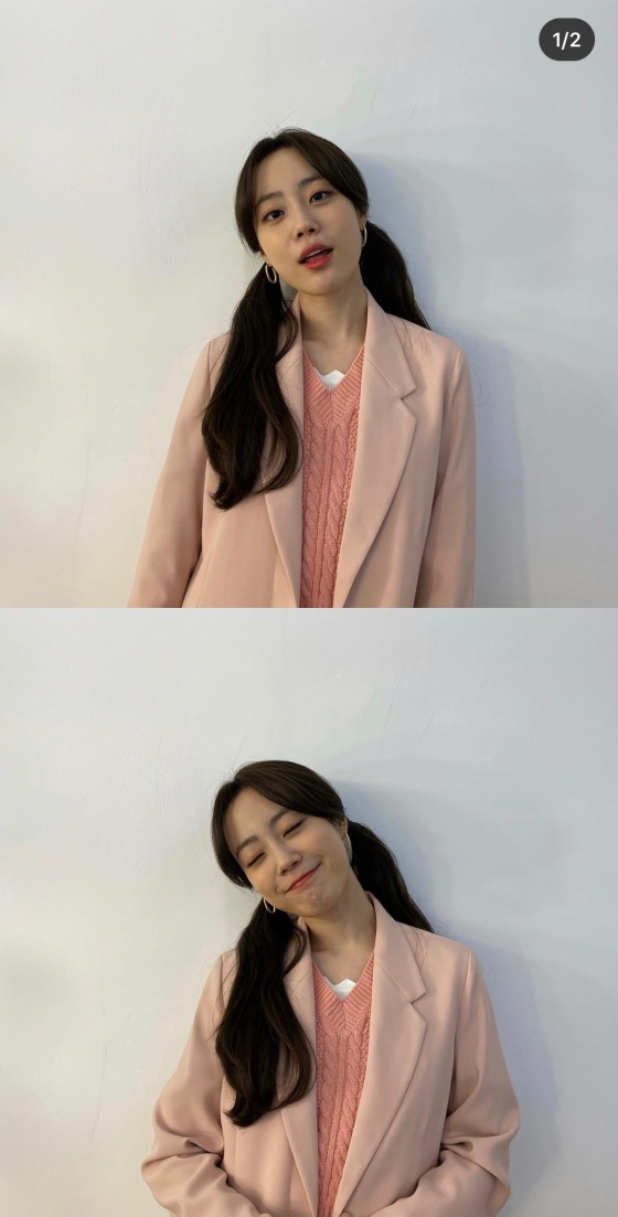 Girl group KARA celebrated its 13th anniversary, and KARA singer Heo Young told fans about his recent situation.Heo Young posted two photos on his instagram on the 30th with an article entitled Good health, our fans are young.In the photo, Heo Young added a cute charm by making her hair cut, and she feels the charm of Heo Young in a smile and eyes closed.The netizens who watched this responded such as I love you and Gyeonggi is careful of health.Meanwhile, KARA debuted its first album Blooming on March 29, 2007.Han Seung-yeon, Park Kyu-ri, and Nicole attracted attention by leaving a message to their fans on the 13th anniversary of KARA debut.Heo Young joined KARA in 2014 and made a full-fledged debut in the entertainment industry.