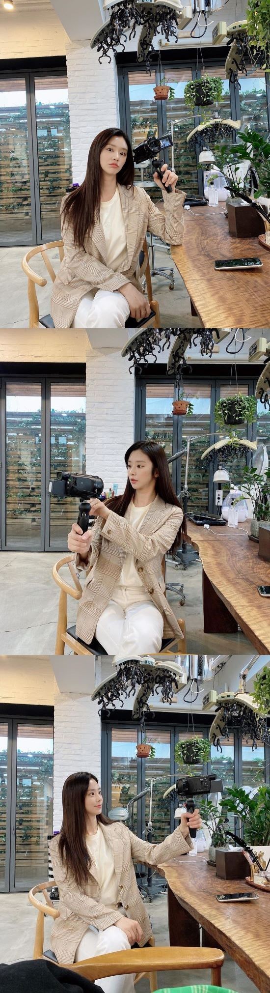 Actor Lee Ju-bin showed off his beautiful beauty.On the 30th, Lee Ju-bin posted several photos and articles on his instagram , Self-cam is difficult.Lee Ju-bin, who is in the public photo, is sitting on a chair and taking various poses. His small face and concave features catch his attention.Lee Ju-bin appeared in the MBC Drama The Mans Memory Law as Jeong Seo-yeon.Photo: Lee Ju-bin Instagram  