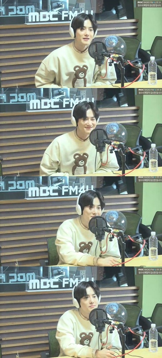 Suho, a member of the group EXO, showed a candid gesture.EXO Suho, who released his first Solo album Self-Portrait in the Heres the Teacher section of MBC FM4Us Noon Hope Song Kim Shin-Young broadcast on the afternoon of the 31st, appeared.Suho, who opened the solo schedule through the Noon Hope Song on the day, said, When I was working as an Option, I came out with EXO members.I wanted to go to the radio and asked what would be good. Of course, it was called Noon Hope Song. It caused a hot reaction from DJ Kim Shin-Young.Suho, who has been in the 9th year of debut this year, said, I look younger than debut candle. I know what you mean so well.My face was dry and I looked older, he said.Suho asked DJ Kim Shin-Young, Do you still buy rice around? I buy it well for my juniors, even for my unknown actors friends, but I do not live well for my members.I do not need to live. I do not go to meetings on purpose. I can not go out because I have a schedule and musical performance. Suho, who recently told singer Park Ji-hoon that he bought a home-style white paper, added, I think its about a month or two, but I bought a white paper because I had to exercise and fill up protein.As for a senior who buys rice well, group Super Junior member Kyuhyun was cited.As for the reason why he chose Love, Lets Love as his title song, he said, Love, Lets Do is EXOs slogan; the members initially said they were buzzing with the title.I heard the song and said, I know why I said Love, lets do, and I think fans will like it.I have always said that I want to be together forever with the ending comment at the concert, he said, referring to the song Made In You.It is a song that has been written like a letter to the fan club EXOel and filled it with the number of lyrics. It is meaningful. It also released an episode that involved its agency SM Entertainment Lee Soo-man Producers; Suho said, (Lee Soo-man Producers) had come to see musicals.I knew I was good at singing, but when I actually came close, I was thrilled. I told him that I was expecting a Solo album soon. Finally, Suho showed a special affection by leaving a video letter to the fan club EXOel.I want to see you close to EXOel, but I can not do it, so I came to see you live.I feel EXOels love so well that do not worry. I am always grateful. 