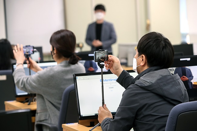 (주)에이치티씨 이미지