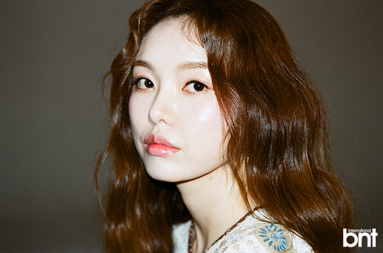 Lily praised the Momoland JooE.Flower lilies with pure white color. Heres a singer who resembles the lilies.Lily, an attractive singer who wants to capture all the colors, although the color is not clear in one color, recently took a picture with bnt.When I built my name, my real name was so common and I did not know what color I had, so I was worried about how to build it.The reason I chose Lily, which means lily, as the name is because any color is painted on white color.Lily, who is planning to work hard in the future, revealing her aspiration to express any color like white, and asking him to look forward to the various colors he will show.He has shown a lot of charms that he does not know his color throughout the filming and interview. I am looking forward to touching the public with what voice and song he will make in the future.In particular, Lily has a history of being a vocal trainer and vocal director of girl group Momoland.Asked about the episode, he said: In fact, there are no special episodes and Momoland member Nancy was so pretty that she was memorable.At the time of training, I was more beautiful than a pretty singer, but I taught hard to be a singer who is good at singing.kim myeong-mi