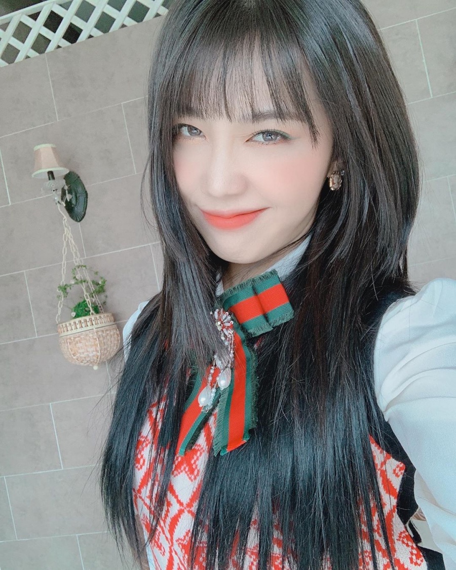 Group Apink Jung Eun-ji reported on the latest.Jung Eun-ji posted two posts on his Instagram on the 2nd, saying I am good and look.In the photo, Jung Eun-ji is taking a self-portrait wearing a colorful ribbon costume.Jung Eun-ji, a dark-haired, layered hairstyle, is showing off her cool in the face of a girl crush, especially her more watery beauty.The additional photo released on the day is a picture of him taking a picture because he was caught with a camera of Jung Eun-ji posing in a chair.Especially, this is a black and white film camera that vividly captures the shooting scene of the picture, and it gives a pleasant atmosphere.Jung Eun-ji is currently working as a DJ for KBS Cool FM Jung Eun-jis song plaza.=