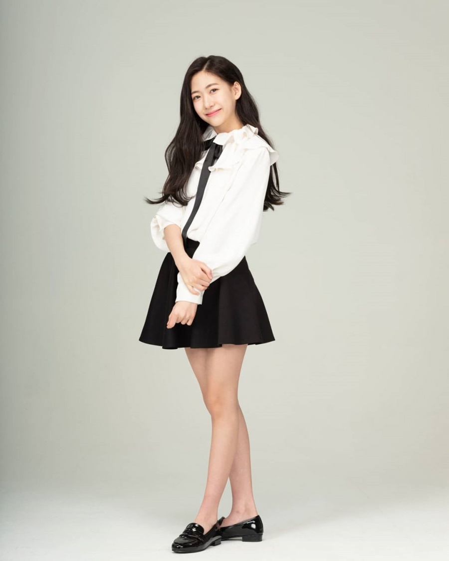 Park Chan Min S Daughter Park Min Ha Unveils New Profile With Remarkable Growth As A Pasty Actor