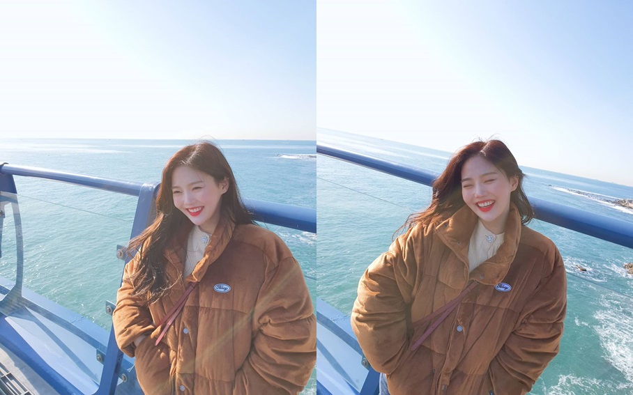 Choi Hyo-jung of group OH MY GIRL reported on the current situation.Choi Hyo-jung posted three photos on his Instagram on the 2nd with an article entitled One day in a very cold winter.Choi Hyo-jung in the public photo is smiling brightly against a transparent wall in the background of the sea.Choi Hyo-jungs fresh expression and warm smile capture the eyes of the viewers.Choi Hyo-jungs TV Chosun entertainment program Mr. Trott, which appeared as a judge, ended on March 12th.Photo: Choi Hyo-jung Instagram