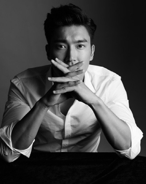 SF8, starring Choi Siwon, is a crossover project of films and dramas produced by Sufilm in cooperation with MBC, the Korean Film Directors Association (DGK), and Wave, which deals with the story of future humans dreaming of a complete society through technological development.Choi Siwon plays Choi Min-joon, the main character who enjoys a Virtoosity (VR) date in the Kenneth Tsang Kong Pod in the SF8 series, and is expected to give excitement to viewers as he struggles to make true love in the virtual and real world.In particular, Kenneth Tsang Kong Podge, starring Choi Siwon, is expected to show romantic comedy in a world where Virtuosity is universal, directed by director Oh Ki-hwan, who has drawn a romance full of personality through the movie The Righteousness of Work.Choi Siwon has been recognized for winning the Best Actor Drama for Best Actor in 2019 KBS Acting Grand Prize for his authentic performance in KBS2 drama People!, which was broadcast last year, so the romance performance to be shown in Kenneth Tsang Podge has already gained much attention.Meanwhile, SF8, which is gathering attention with its Korean version of the Antology series, which is made by eight film directors, will be premiered as a director in the wave in July, followed by two OLizynal versions on MBC in August for four weeks.Photo  SM Entertainment