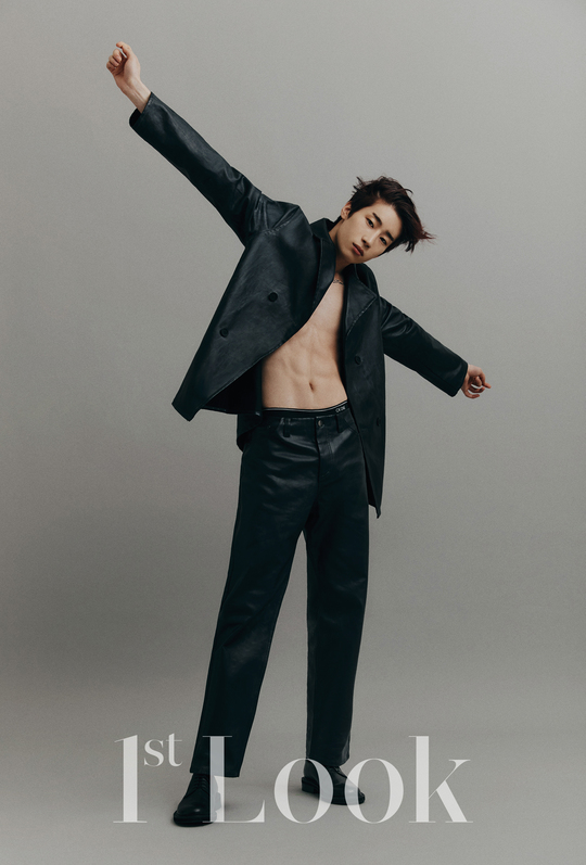 Victon han seung-woo has unveiled the abdominal muscles.Viktons Han seung-woo, who came back full, shot first look and fashion picture.This picture was conducted to include a different image of Han Seung-woo, who is usually nicknamed Yakhan Seungwoo.The most basic fashion item, denim, is a subject of interest in fashion, and he has completed a sensual fashion picture by boldly top model in somewhat unconventional costumes, hair and makeup concepts.When Han Seung-woo was wearing a top, all the staff on the scene were impressed by the perfect abdominal muscles.Han Seung-woo said in an interview, I think I enjoy transforming, and when I work with various people and work with them, I get better results.I am inspired by the work I did not usually do like this photo shoot.I want to do Top Model all I can without setting the limit. He expressed his enthusiasm for various works and passion for fashion.emigration site