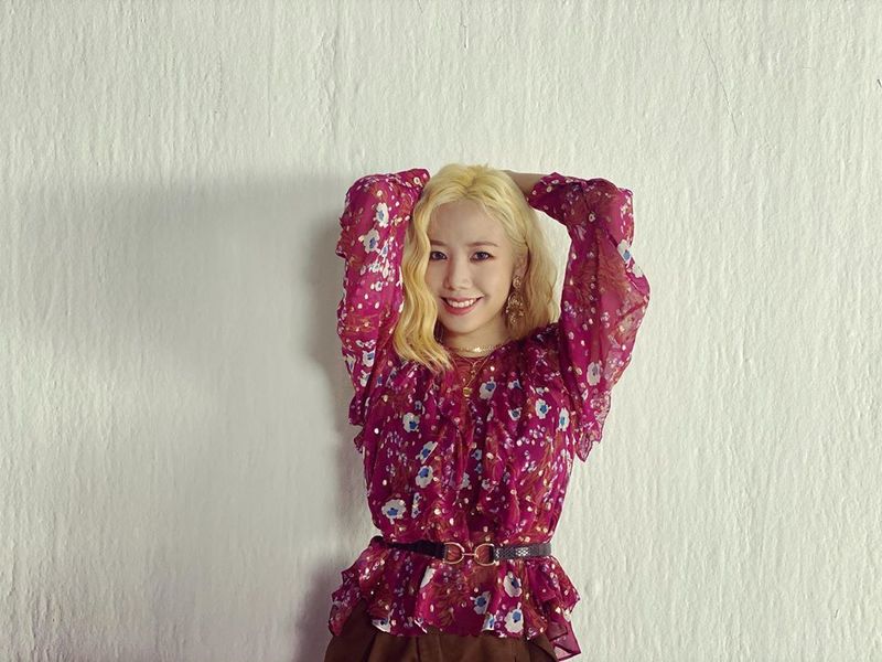 Group Apink Kim Nam-joo flaunted her watery beautiful lookKim Nam-joo posted a picture on his instagram on April 4 with an article entitled LOOK.The photo shows Kim Nam-joo, who changed her hairstyle to blonde, smiling brightly at the camera.Kim Nam-joos innocent yet sexy beautiful looks catch the eye.The fans who responded to the photos responded such as It is so beautiful, I am expecting a comeback and I love you sister.delay stock