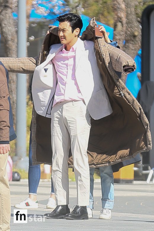 Choi Siwon, A flood of charisma Group Super Junior Choi Siwon is working on filming MBC TV SF8 project series Augmented Soy Pods at MBC in Sangam-dong, Seoul, on the afternoon of the 4th.