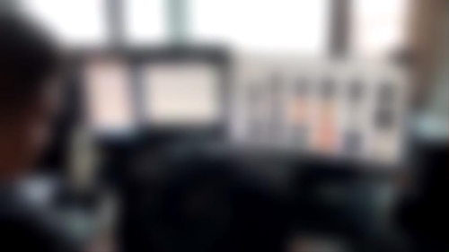 성착취물 유포 채널 운영자의 컴퓨터 (의정부=연합뉴스) 지난 2일 경기북부지방경찰청이 채팅앱 '디스코드'에서 아동·청소년 성착취물을 유포하는 채널을 운영한 혐의를 받고 있는 20대 대학생을 경북지역의 자택에서 검거하면서 컴퓨터를 확인하고 있는 모습(전체 모자이크). 2020.4.7 [경기북부지방경찰청 제공. 재판매 및 DB금지]