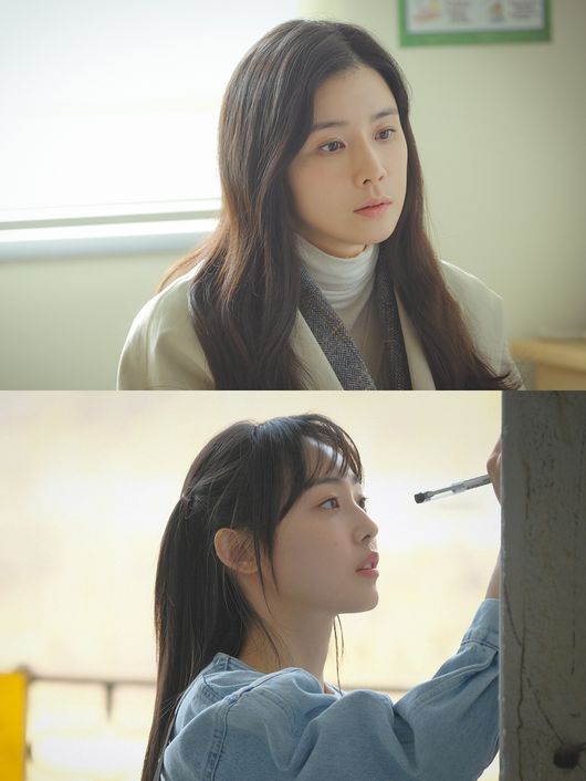 Lee Bo-young and Jeon So-nee have revealed their true thoughts on the Yoon Ji-su Character of In the Mood for Love.TVNs new Saturday, which is scheduled to air at 9 p.m. on Saturday, will be the first TVNs new Saturday (playplayplay by Jeon Hee-young/director Son Jung-hyun/production main factory, Studio Dragon/hereinafter, In the Mood for Love), which is a reenactment (played by Yoo Ji-tae) and JiSooo (Lee Bo-young) that met again after the beautiful first love passed and everything changed Boone) is the last love letter to draw facing yourself in the most brilliant days.Lee Bo-young and Jeon So-nee play the role of the present and past Yoon Ji-su respectively.Yoon Ji-su is from the prosecutors house, and unlike the sad exterior, he has a strong inner and wick.From the past of the rich environment where I majored in piano to the present where I am responsible for the livelihood of myself and my son alone in the wake of the years of the rich environment, I am focused on the In the Mood for Love of Yoon Ji-su, which the two actors will make together.Lee Bo-young emphasized the three-dimensional aspect of Character, saying, JiSoooo in the past and JiSoooo in the present feel like another person rather than the same person.I focused more on the feelings I felt in the current situation of Yoon Ji-su than on common points and differences.If you draw the present and the past with your own colors, viewers will know and love that part. He predicted that he would be immersed in the character and convey more abundant feelings.Jeon So-nee also tried to express how hot and happy JiSoooo in the past was as long as there was a very long time between the present and the past JiSoooo.So I felt that the feelings of loss and helplessness that JiSoooo is experiencing would be conveyed more deeply, he said.When similar ambassadors or situations came out, I saw Lee Bo-youngs film and tried to follow it the same way.Lee Bo-young and Jeon So-nee will show the present and past of Yoon Ji-su, which resembles another, and melted into the role as if it were one with the role.It is noteworthy that the two actors will be able to draw deeper immersion with a perfect understanding of the character and synchro rate.Lee Bo-young and Jeon So-nee, who will showcase their emotional melodies this spring, will be available at TVNs new Saturday, In the Mood for Love, which will be broadcast on the 25th (Saturday) following Hi-Bi, Mama!TVN In the Mood for Love - the moment when life becomes a flower