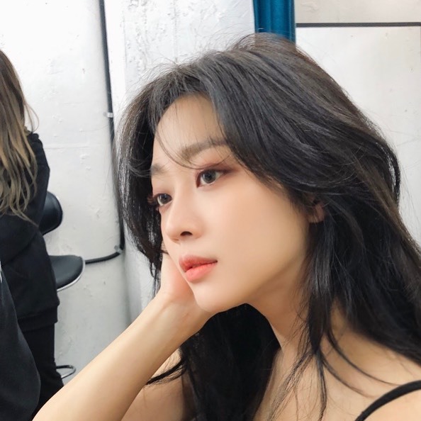 Jo Bo-ah showed off his Goddess visuals, which he appeared to owe with a piece.Actor Jo Bo-ah posted a picture on his instagram on April 8 with the phrase Lets run again vigorously on TVN drama Gumiho.Jo Bo-ah, pictured, shows his side in dark make-up, with his high nose and sleek jawline revealing his dryer current status.han jung-won