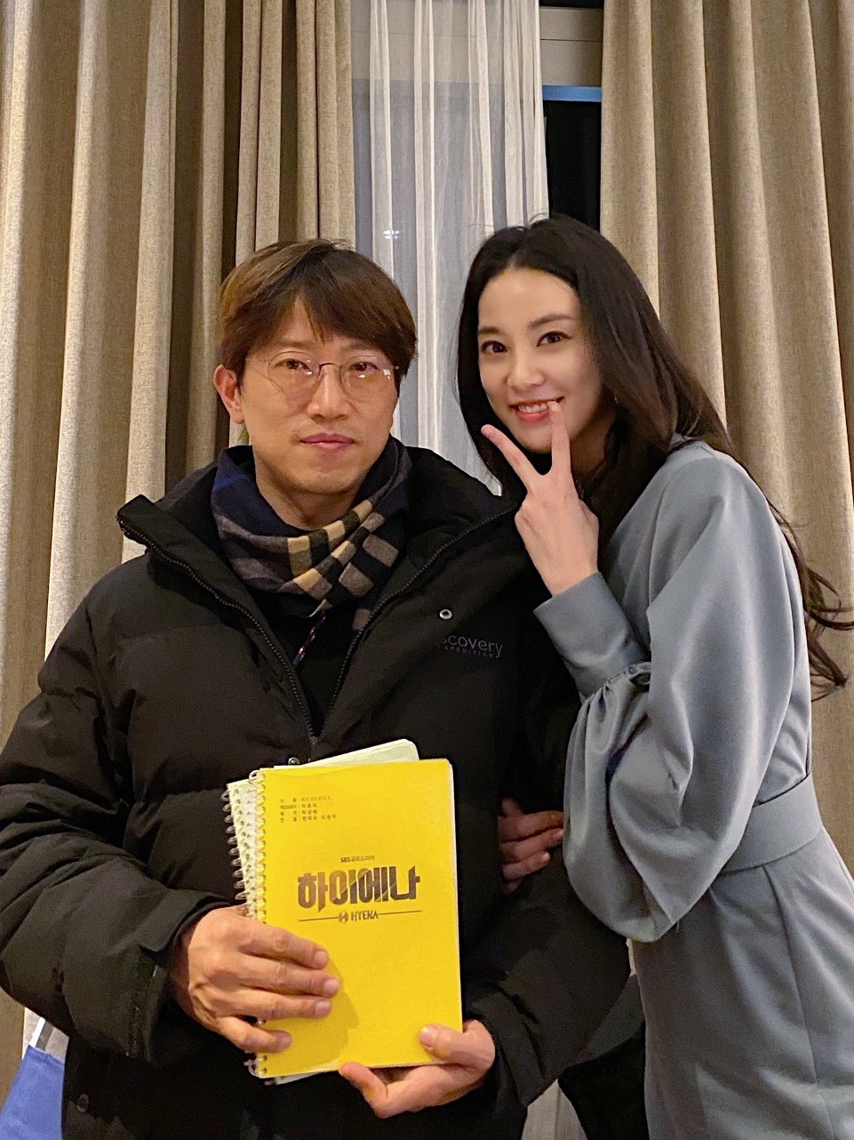 Lee Joo-yeon, who played the role of art dealer Seo Jung-hwa in SBS gilt drama Hyena (playplayed by Kim Ru-ri/directed by Jang Tae-yu), delivered his feelings two times before the final meeting.Lee Joo-yeon said on the 10th, It was a Honor to be able to be with the director (Jang Tae-yu) and seniors, and it was a time to be able to feel and act a lot.It was a short appearance, but it was good to be able to play the role of Seo Jung-hwa I am grateful to the viewers who loved and supported Hyena. I will come back with the acting that can give me good energy.Lee Joo-yeon delicately expressed the feelings of Seo Jung-hwa, who is suffering from the obsession of the Isium group Ha Chan-ho (Ji Hyun-joon).Although he was tragically destined by the hands of Ha Chan-ho, he was a big steward, having a decisive influence on the successor fight of the Isium Group.Hyena will end on the 11th.