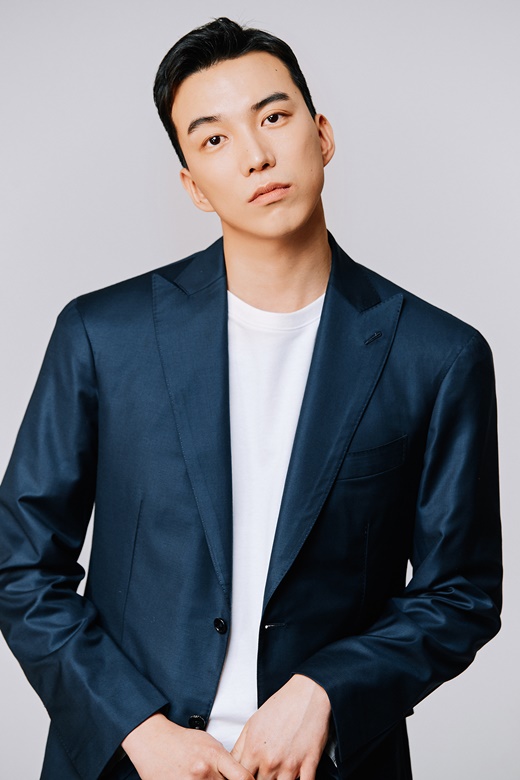 Actor Do Sang-woo has confirmed his appearance on SBSs new gilt drama Convenience store Morning Star (playplayplay by Son Geun-joo, director Lee Myung-woo).Cho Seung-joon, who is in charge of Do Sang-woo, is the next generation leader of the Convenience store headquarters, which is recognized by Jata as a learning with a cute appearance, right personality, and brilliant brain.As the son of the owner, he is a favorable figure who gives favor to everyone with modest and gentle manners. It is an unpredictable comic romance 24 hours a day when Choi Chang-wook0 opens the Convenience store on stage.In the drama Its OK, Im Love, he got the audiences thinness and acting acclaim at once with his acting as Choi Ho, the ex-boyfriend of Ji Hae-soo (Gong Hyo-jin), followed by his appearance in Legendary Witch, My Daughter, Golden Moon, and took a proper snow stamp.Since then, he has been stepping up as an actor through 100 million stars from the sky, drama special - understanding of electric shock, and war of women - women.On the other hand, Convenience store morning star will be broadcast in June.