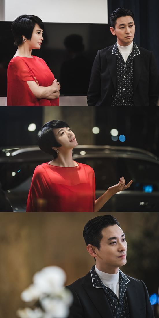 Hyena Kim Hye-soo and Ju Ji-hoon transform brilliantly.SBS gilt Drama Hyena is in the last chapter.The expectation of the house theater is rising how to solve the events faced by Kim Hye-soo and Ju Ji-hoon, who have taken their hands in earnest.Currently, Jung Geumja and Yoon Hee-jae are being kicked out of Song & Kim and are preparing for a new trial as a lawyer for the law firm.The main character is the trial of Supreme Court Justice Yoon Chung-yeon (Lee Hwang-ui), the father of Yoon Hee-jae, who was indicted on charges of abuse of authority and the second trial of Isium Group CEO Ha Chan-ho (Ji Hyun-joon), who was sentenced to eight years in prison on Murder charges by unintentional intention.On the 10th, Hyena production team released a still cut containing Jung Geumja and Yoon Hee-jae who went to Hotel ahead of 15 broadcasts.Jung Geum-ja and Yoon Hee-jae, who are in different clothes than usual, catch their attention.Jung Geum-ja and Yoon Hee-jae in the public photos are entering Hotel in their standout costumes, and Jeong Geum-ja is gorgeously transformed with a red dress and a large accessory.His transform is curious because he is a regular wearer who wears comfortable training suits or pants suits.Yoon Hee-jae also made a great deal of fashion with a colorful shirt, unlike his usual clean and formal suit.The Hotel visited by Jung Geum-ja and Yoon Hee-jae is the White Hotel where Seo Jung-hwa (Lee Joo-yeon) Murder occurred.While the representative of Isium Group Ha Chan-ho was driven to Murder, two lawyers from the law firm Chung, who took charge of the second trial of Ha Chan-ho, visited the scene again.However, they are said to visit Hotel, disguised as a different identity than a lawyer; the tricks of Hyena lawyers, who do not choose means and methods, shine to win.So I wonder what kind of status Jung Geum-ja and Yoon Hee-jae disguised, how thrilling the activities of those who are divided into others, and what information they get through this.The 15th SBS drama Hyena, which shows why Kim Hye-soo and Ju Ji-hoon have infiltrated the Hotel, will be broadcast at 10 pm on the 10th.Photo = SBS Hyena