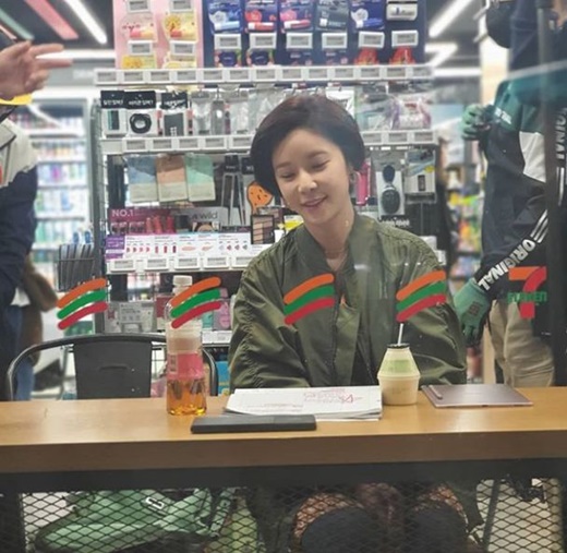 Actor Hwang Jung-eum reported on the current situation.Hwang Jung-eum posted a picture on his instagram on the 12th with the phrase BanaCows milk in Convenience store.In the photo, Hwang Jung-eum seems to be resting while watching the script at the Convenience store during the break during the shooting of the drama.Hwang Jung-eum will appear on JTBCs tree drama Twin Gap Car, which will air on May 20.