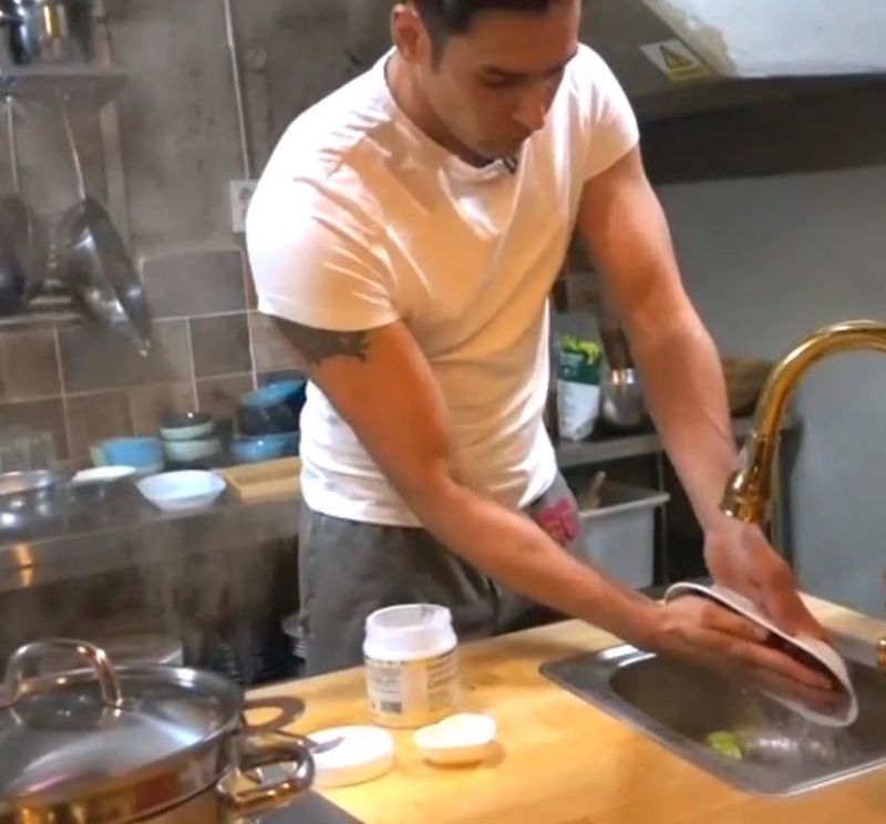 Martial arts player and broadcaster Julien Kang has celebrated her 39th birthday.Julien Kang wrote in her Instagram on April 11, Thank you so much for the birthday message; I love you.Julien Kang in the picture is smiling brightly at the camera with his own dishes, his angry muscle and sturdy physical thrilling the viewers hearts.The fans who watched this responded Happy Birthday and It is a perfect yosek.surge implementation