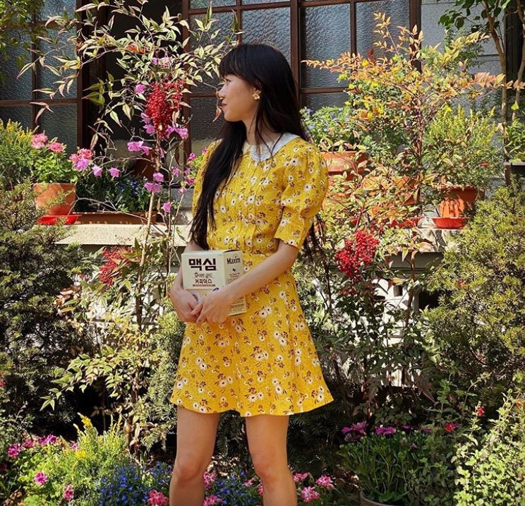 Actor Gong Hyo-jin reveals photo full of Spring FeelingsOn the 12th, Gong Hyo-jin posted a picture on his Instagram with a short article Unhappy.In the photo, Gong Hyo-jin stares at the side in a bright yellow One Piece reminiscent of a forsythia, which attracts attention with a pure yet sophisticated atmosphere.Gong Hyo-jin won the Grand Prize for 2019 KBS Acting Grand Prize for the role of camellia, the main character of KBS2 Camellia Flowers, which last November.Recently, MBC I live alone with Son Dambi appeared with the topic.