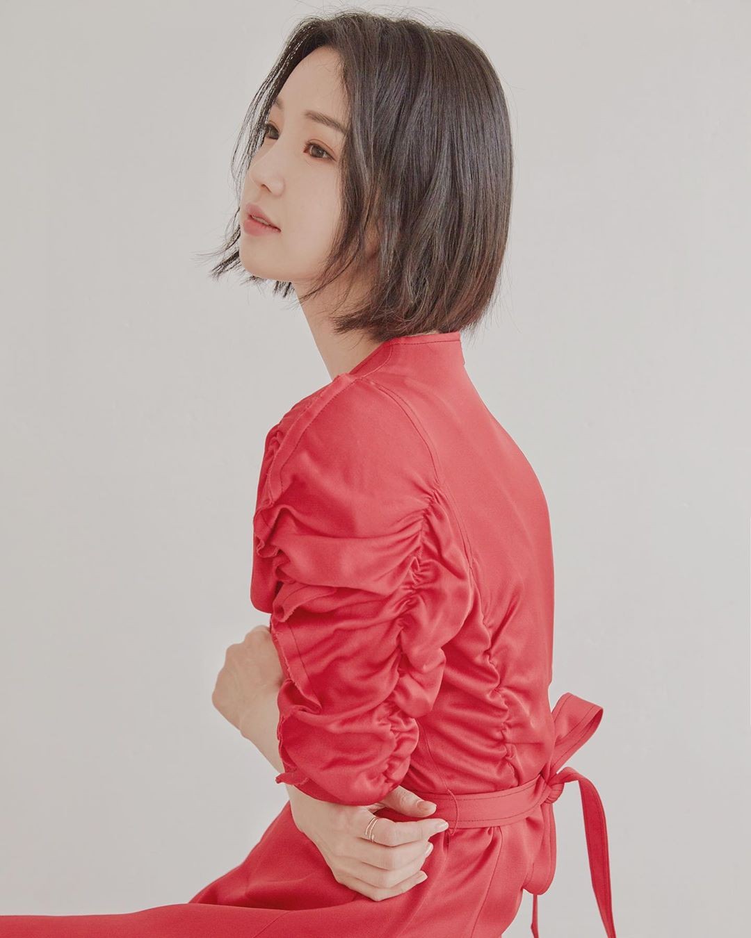 Singer and Actor Nam Gyu-ri has caught the eye with a beautiful visual singing Spring.Nam Gyu-ri posted a picture on his Instagram on Wednesday with a short Short hair.In the photo, Nam Gyu-ri, who transformed from short hair to short hair, was shown.Dressed in a brightly coloured outfit, Nam Gyu-ri created a pure and lovely vibe.Nam Gyu-ri is spurring preparations for the groups Seaya album, which is scheduled to come back completely after the recent appearance of JTBC Sugar Man.