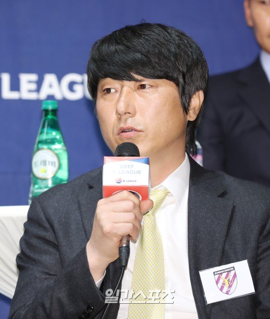 전남의 전설 노상래 감독이 3년만에 전남으로 합류한다. 사진은 지난 2017년 노상래 감독의 모습. IS포토