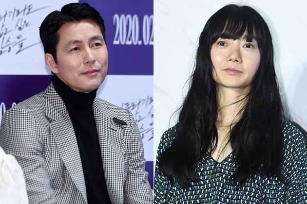 Bae Doona is under review for the Netflix original series Goyos Sea, in which Jung Woo-sung participates in the production.Bae Doonas agency, the Star Star Entertainment, said on Tuesday that Bae Doona is positively reviewing the appearance of Goyos Sea.Goyos Sea is a science fiction thriller genre that depicts the story of an elite crew heading to the moon to retrieve a questionable sample in the background of Futures Earth, which lacks water and food.This work is directed by Choi, director of Choi, based on the same name film directed by Choi, who attracted attention through the Film Festival of the Misen short film in 2014.Jung Woo-sung debuted as a director through the movie Protector, and after Do not forget me, he got the producer title through Goyos Sea.Goyos Sea directed by Choi Hang-yong, Jung Woo-sung production ..Bae Doona, starring Comto