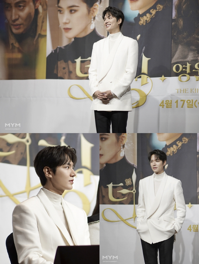With the first half of this years top-anticipated film The King: Monarch of Eternity being first broadcast today (17th), the behind-the-scenes cut of Actor Lee Min-ho has been released, raising viewers desire to use the homeroom.Actor Lee Min-ho returns to the audience as the Korean Empire emperor after three years.MYM Entertainment, a subsidiary company, unveiled Lee Min-hos production presentation behind-the-scenes cut through Navers official post prior to the first broadcast of The King: Monarch of Eternity and stimulated expectations for this broadcast.SBSs new gilt drama The King: Monarch of Eternity (playplay by Kim Eun-sook, directed by Baek Sang-hoon, and hereinafter, The King), which will be broadcast today (17th), is a science and engineering section that tries to close the door (rival) and a Korean Empire emperor Lee Min-ho (played by Lee Min-ho) and a door to protect someones life, people, and love (played by Lee Min-ho). The fantasy romance is a different dimension drawn by Kim Go-eun, who is a South Korean Detective, through cooperation between the two worlds.Actor Lee Min-ho and Kim Go-eun, both visual and acting skills, as well as Kim Eun-sook, one of South Koreas best writers, Baek Sang-hoon, director of Sun Generation, and director Jung Hyun Jung,The King: Monarch of Eternity was Lee Min-hos first selection after being discharged, which had earlier generated a lot of talk.Lee Min-ho has been playing the role of Korean Empire Emperor and Igon in 2020 in The King and has already been hotter than ever before, foreshadowing the mature Acting transform.Lee is the third emperor of Korean Empire, and is a perfect Monarch with a beautiful appearance, a graceful figure, and a quiet character. He is also an excellent figure in coordination, horse riding, and mathematics.Lee Min-ho, who is armed with a thicker masculine beauty, is expected to have a mature acting ability along with the charm of Lee Min-ho.In April, with a range of dramas pouring in, the reason why The King gets the most attention is by far the reunion of Kim Eun-sook writer and Lee Min-ho.Kim Eun-sook is a hit-making maker who hits syndrome every Drama, including Mr. Sunshine, Dawn of the Sun, and Dokkaebi.Lee Min-ho also hit the Korean Wave with a high-quality acting ability for each film, including Legend of the Blue Sea, Heirs, City Hunter, and Boys over Flowers.As the romance masters who have already shown fantastic breath with heirs have reunited, it is considered to be the most anticipated work of the year.New chemistry from Lee Min-ho and Kim Go-eun is also a promising point.Lee Min-ho has been proud of his popularity as a Roko King, offering a romance to viewers with perfect breathing with South Koreas representative actresses.In The King, Kim Go-euns previous couple Kim Kim Kim is double-doubling with a fairy tale visual.Lee Min-ho and Kim Go-eun, who transformed the Korean Empire Emperor Egon and the South Korea Homicide Detective, respectively, raise expectations for the parallel world fantasy romance.Lee Min-ho, who has led the box office craze for each work that appears, is interested in whether he will create another Legend through The King: Monarch of Eternity.The King: Monarch of Eternity, a return to Lee Min-ho, which has been waiting for former World fans as well as domestic, will be first broadcast on SBS at 10 p.m. today (17th), and is also served by Netflix.