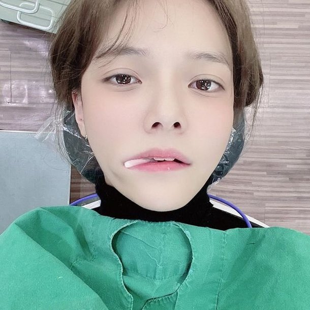 Group AOA Jimin reported on his recent visit to Orthodonics.Jimin posted a picture on his 17th day with a short article I still love you through his instagram.The photo shows Jimin staring at the camera while lying on the Orthodontics medical table.Jimin then released a picture of the corn fried Confectionery, The Field, and the netizens speculated that they had visited Orthodontics because of a problem with their teeth while eating a hard Confectionery However, Jimin revealed that he could not give up his love for Confectionery, and he made the netizens laugh and worried.Jimins group AOA appeared on Mnet Queendom and released a new song Come to see me last November.