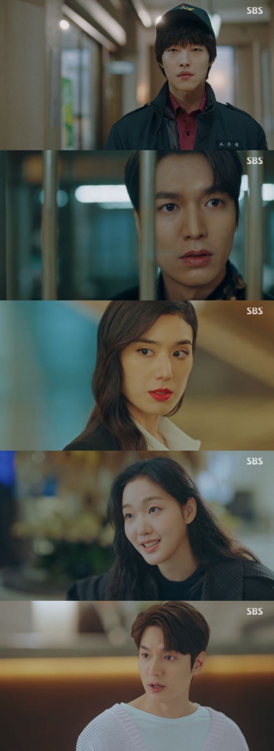 On the afternoon of the 18th, SBS The King - Monarch of Eternity was broadcast on Lee Min-ho proposing to Kim Go-eun.Kim Go-eun, who discovered Lee Min-ho riding in Gwanghwamun on the day, is ridiculous in Lees words, I am the emperor of the Korean Empire and came here beyond the space of thunder and lightning strikes after chasing a suspicious person.I also panicked at Jung Tae-eun, who does not believe his words and treats them with a harshness.Jung Tae-eun did not present his ID card, violated the Road Traffic Act, and arrested Lee for touching the body of a police officer in charge of public service.Jung Tae-eul writes Lees report and tells him to give out all his belongings. When Lee does not say his name properly and does not clarify his identity, he re-takes his fingerprints.Lee, who was imprisoned in the detention center, sees Joe Eun-seop, a social worker who passed by him, and sends a faint look, saying, Is not it Young?Cho Eun-seop makes a look of shame, saying, Wow, Gerrano. When Jeong Tae-eul explains, It is not the prince, it is the emperor.Jung Tae-eul and Igon go to the pawn shop to get money. When Igon shows a button of uniform to the appraiser, the appraiser admires, I have never seen such a sophisticated DIA.When Ion sells DIA at an expensive price, Jung Tae-eun is suspicious of the DIA what?Lee asks Jung Tae-eun to take charge of his horse Maximus only before he returns to his World. Jung Tae-eun is very annoying, but he will take charge of speak is innocent.As he reads in the library, he finds out that the present age is a presidential system, and while he reads, he receives drinks from women.When Igon did not eat, he asked, Why do not you eat? And Igon replied, I do not eat food that is not faint.And I say to Jung Tae-eul, Thank you, I was less lonely because you were somewhere, 25 years.Jung Tae-eun looks at Igon with his blank eyes, and Igon tries Chicken and admires How can this taste... This taste is the first time.Meanwhile, Cho Young (Woo Do-hwan) catches a man while chasing a clock rabbit that Igon said, but he was not the one Igon said.Then, while searching through her camera, she finds Lee Rim (Lee Jung-jin) in a woman who took a picture at the rowing stadium.After spending all the money on the DIA, Igon visits her at the house of Jung Tae-eul. You should not treat me like this.Youre the only one in this world who knows, says Jung Tae-eul, youre all delusional now.I am telling you sincerely, do not do this here, but go to the hospital when you have the DIA money left. He says, You will have a family and their families will worry about you. Is that what you were wondering about? Igon then asks, Im still single, meaning I dont have a direct family, so I just made a very important decision.And Igon says, I will welcome you to the Empress. You have just been the reason. This World is why I am tied up.SBSs new drama The King - Monarch of Eternity is broadcast every Friday at 10 pm.
