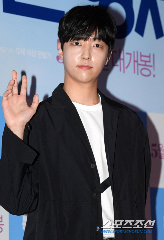 Actor Lee Yoo-jin has become a new member of Bluthumb Entertainment.Lee Yoo-jin recently signed a contract with Blossom Entertainment.Lee Yoo-jin is attracting attention through the movie Im going to meet you now, drama Youth Age 2, Knowing Wife, Meloga Constitution, etc. Recently, do you like SBS drama Brams?, confirmed his appearance.In the play, Park Eun-bin (played by Chae Song-a) will play the role of violin teacher Yoon Dong-yoon, which will show warm and human charm in the reality of intense competition.Actor Lee Yoo-jin, who is filling his own filmography through various works, is looking forward to his future move with Blussom Entertainment.