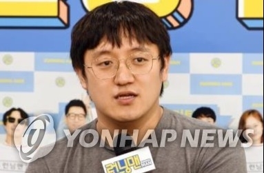 Jung Chul-min PD, who recently left SBS, joined CJ ENM.According to CJ ENM on the 20th, Jung PD started work on this day. He came out on SBS on the 10th.Jung PD has long led SBS TV longevity entertainment Running Man.Since 2010, he has participated in Running Man as an assistant actor. In March 2016, he led the program with Lee Hwan-jin and Park Yong-woo PD.In April 2017, he was the main director and put in new members such as Yang Se-chan and Jeon So-min, and was evaluated as bringing the second prime to the stagnant Running Man at the time.