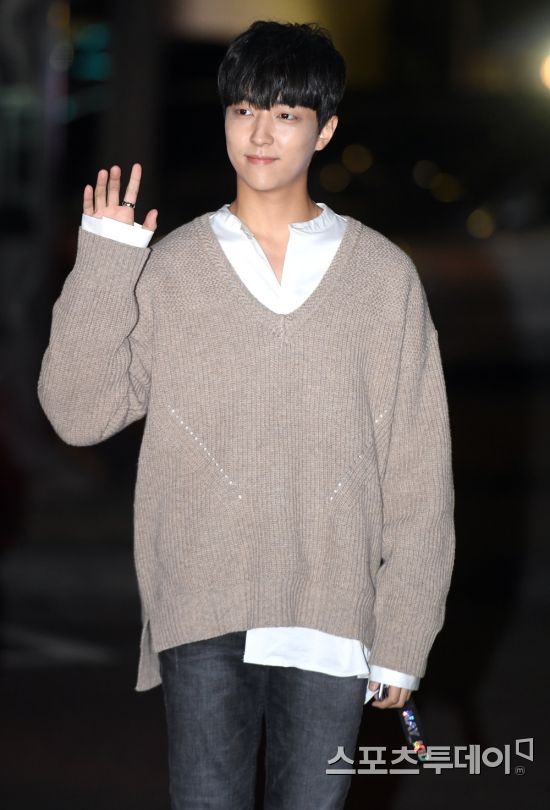 Actor Lee Yoo-jin has signed an Exclusive contract with Bluthumb Entertainment.On the 20th, Blossom Entertainment reported on the exclusive contract with Lee Yoo-jin through the Official Announce.Lee Yoo-jin has received attention through the films Going to see you now, drama Youth Age 2, Knowing Wife, and Meloga Constitution.Especially, he recently confirmed his appearance on SBSs new drama Do you like Brahms?, raising fans expectations.Lee Yoo-jin will play Park Eun-bins friend and violin teacher Yoon Dong-yoon, and will show warm and human charm in the intense competition.Lee Yoo-jin, who is filling his own filmography through such various works, is looking forward to his future move with Blussom Entertainment.