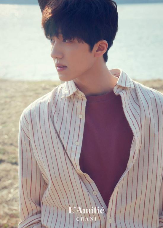 Group SF9 (Young Bin Personality Play Yun Multiple Sun, Hui Young Chan Hee) will release its first photobook package, SF9 1st PHOTO BOOK LAmitié, which means friendship (LAmitié), on May 15th.The story of the friendship trip, which the SF9 members who ran without a break after their debut, enjoyed the spring in nature and spent a relaxing time, was included in about 250 pages of pictures.The photo book teaser image, which was released, led to a comfortable appearance and a natural atmosphere that contradicted the appearance on the stage in the background of vintage sensibility and nature of the camping ground.In the group teaser of the lakeside with the fog, you can feel the warm friendship of nine people.SF9s first photobook, LAmitié, will be booked and sold at FNC stores (www.fncstore.com) and on/off-line music stores nationwide starting on the 20th and starting on May 14th, and has increased its collection value with a large composition including photobooks, self-portrait cards, Polaroid Garland, esc cards, random print photo sets, making DVDs, and pocket holders including posters ...In addition, some Packages have been inserted with random privileges, adding to the speciality.SF9 released its first regular album in January and actively worked.The title song Good Guy has successfully completed its activities by winning three trophies in music broadcasts, and is attracting attention as a popular group in 2020.Photosbong-gyu bak