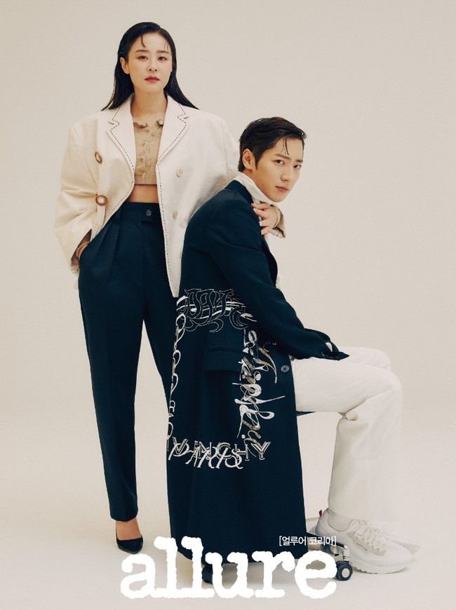 Goodcasting Choi Kang-hee - Lee Sang-yeob has released a picture of a high-quality visual and a chemistry-powered couple that digests any clothes.SBS New Moonwha Drama Goodcasting (playplayplay by Park Ji-ha/director Choi Young-hoon), which is about to be broadcast on April 27, is a cider action comedy drama that takes place when women who were pushed out of the NIS and kept their desks were somehow pulled out as field agents and then launched a camouflage infiltration operation of colostrum.It is expected that an ordinary woman will save her family, save the people, and save her country, and give viewers an intense surrogate satisfaction and extreme pleasure beyond fun.In the play, Choi Kang-hee plays Baek Chan-mi, who is called My Problem Child in NIS, with the best ability and worst personality, and Lee Sang-yeob plays Yoon Seok-ho, CEO of Ilkwang Hi-tech, who has perfect academic background, family, and careful manners.The two meet again in an unexpected relationship with the CEO of the company and the executive secretary in the past relationship with the tutor and the student, and weave a thorough story.In this regard, Choi Kang-hee and Lee Sang-yeob presented the Current Couple Pictorial, which showed off the culmination of chemistry by emitting pleasant energy through fashion lifestyle magazine Allure Korea.The two men, dressed in avant-garde costumes featuring exaggerated silhouettes such as oversized jackets and bottoms, boasted an extraordinary visual ability that digested the styling of the difficult styling that was not easy to digest.Moreover, the two people who came close to each other with the Good Casting shooting received a big applause by finishing the filming with a natural pose and expression with a perfect match of pretending to pretend in the couple shooting.Above all, the two of them told stories about Goodcasting through interviews conducted immediately after filming the picture, and expressed their excitement waiting for the first broadcast soon.In particular, Choi Kang-hee, who shows a high-level action god through Good Casting, said, I went to practice the basics two or three times a week.Lee Sang-yeob also said, I want to make the audience feel comfortable as the atmosphere is heavy these days. Lee Seok-ho, who is in charge of me, is a cool character, but it is a role that can come out as a human being.It is very good because it is a work with a lot of attractions and many laughing points in a difficult time. In particular, Choi Kang-hee said, The atmosphere of the filming scene was really close to the reversal class. Everyone came to the scene early, and if the filming was canceled, they went home without a word.I worked hard not only to match my performance but also to match my opponents ambassador.The director was good and the actors were composed of good teamwork people. Lee Sang-yeob also said, I am a little sorry for the work I have done so far, but the atmosphere was the best in the field I have met so far. Based on the world of spies who have jumped in to live and eat by women who can never leave NIS, it will be a comprehensive gift set with exciting spy action, pleasant comedy, and sweet romance, the production team said. We will give you a cider drama that cools the worries and worries of viewers.On the other hand, Goodcasting will be broadcast on April 27 following No Onebak-beauty