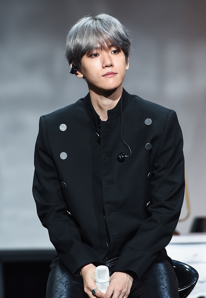 Baekhyun, a member of the group EXO, will make a comeback as Solo.Baekhyun is preparing for the Solo album with the goal of releasing at the end of May; I ask for a lot of expectations, agency SM Entertainment told Star today (22nd).This led to Baekhyun reuniting music fans with Solo Shinboro about 10 months after his first Solo album City Lights released in July last year.Baekhyun has sold more than 500,000 copies as its first Solo album and has proved to be highly popular with the solo singer album sales last year.