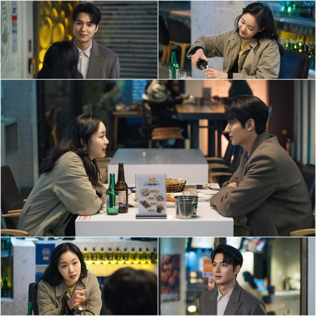 The King Lee Min-ho X Kim Go-eun, starting from now on?...A filthy Drink In SBS The King - Eternal Monarch (hereinafter referred to as The King), Romantic air currents are changed from the previous one to the meeting of the old salivary bee chissomalc in which Lee Min-ho and Kim Go-eun stimulate salivary glands.Lee Min-ho, the emperor of the Korean Empire who crossed the parallel world in the last broadcast, met Kim Go-eun, who had been searching for 25 years, fatefully in Korea.I am a lieutenant, said Lee, who claims to have come from a parallel world, while the unbelievable tit-for-tat continues.I will welcome you to my Empress. Lees Simkung Proposal also caused excitement in the house theater.The photo shows that Lee and Jung Tae have only two meetings in the Korean chicken house.Jung Tae-eul shows off his brilliant manufacturing skills like Unofficial Wheat 1st Class and creates an atmosphere of stunning fullness with a cool one-shot without clogging.Lee is surprised by the unstoppable hot manufacturing technology of Jeong Tae-eul, and his eyes are shining with interest and he gives a clear smile.There is interest in what will happen in the meeting between the emperor Lee Gon and the criminal Jung Tae, who are reluctant to drink without any hints, and what will be the result of the two peoples solo.Lee Min-ho and Kim Go-eun are romantic triggers who know the point of excitement, said the producer, Hua Andam Pictures. We need to check on the airflow between the two people after the sudden proposal of Igon, and how the airflow will change this week.The King will be broadcast at 10 p.m. on the 24thLee Min-ho X Kim Go-eun, sweet salvage meeting Chisomac