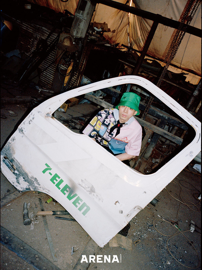A rapper Rupee pictorial has been released.Rupee recently filmed and interviewed fashion magazine Arena Homme Plus.This picture, which was taken in a colorful suit in a scrapyard, contains Rupees intense and free-spirited charm.In a subsequent interview, Rupee told a genuine story about his attachment to the Madewell 1937 album, his reflection on his life, and the beauty of Hip hop needed for the city.This is a time when Michael Jackson might not be able to get out with the Madewell 1937 album, Rupee said. The patterns of content consumption are very fast, the songs are shortened by two minutes, and people can not tolerate serious things.It may seem meaningless to value and devote myself to the album in this age, but I was in awe of the Madewell 1937 album from an early age.So I put it off and put it off. When I found out how to use my voice, I made a regular and now. On the other hand, as the head of Hip Hop Rable Mekkaine, which belongs to Napla, Blue, and the left, Rupee laughed, saying, It is a hundred points for empathic leaders, but it is a boss who has failed in the same era when people like Jojo are loved rather than Ubi.He says that empathy is the greatest comfort in modern society, and says, Lets say I live on the 20th floor with a fear of heights, so when I see someone on the 19th floor, I smile.But can we smile at someone on the 200th floor? How dare you? Each person will have different emotions. But there is something to sympathize with.I try to understand everyones position as much as possible.Rupee, who painted the trajectory from Seoul to Los Angeles and Seoul again, looked back at his life and said, I live on Earth wherever I am.Hip Hop culture was good, love for oneself, and attitude to share diversity without competition.I started Hip hop because I wanted to resemble it. I confessed to Hip hop. It would not be easy to think of someone as cool if it was like me.Rupee, who defined that being cool is different from others, said, All the beauty of the world is outside the problem of eating and living.The beauty of Hip hop is to say what you want to say and tell what you want to say rather than what others want to hear.It is also the beauty needed for this city. Park Su-in