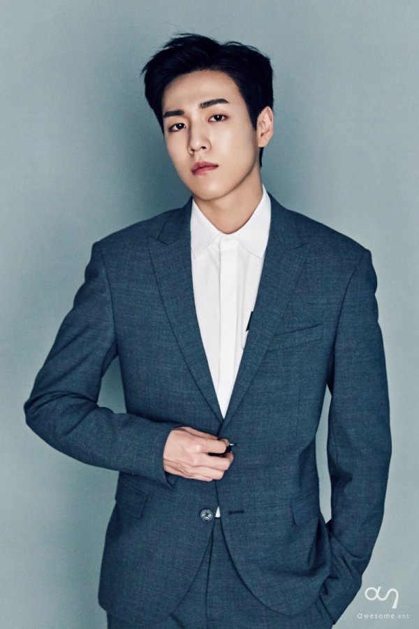 Actor Lee Hyun-woo will appear in Lee Byung-huns new film Dream.