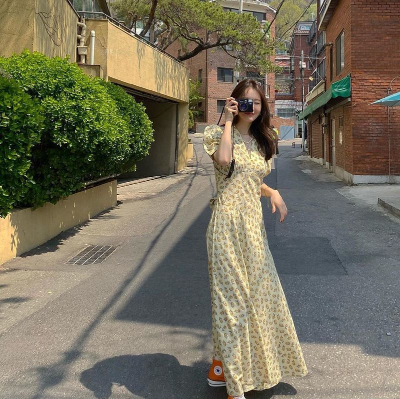 Group Davichi member Kang Min-kyung reported on his recent situation.Kang Min-kyung posted a picture on April 24th on his personal Instagram with an article entitled There is no audience, but it is not a real performance, but it was really good to sing outdoors for a long time.In the photo, Kang Min-kyung is enjoying his daily life with a camera in a dress that feels spring energy. Especially, Kang Min-kyung, who is singing for every corner content is noticeable.The netizens who watched this responded such as Spring feeling big hit and It was the best concert in the corner.park jung-min