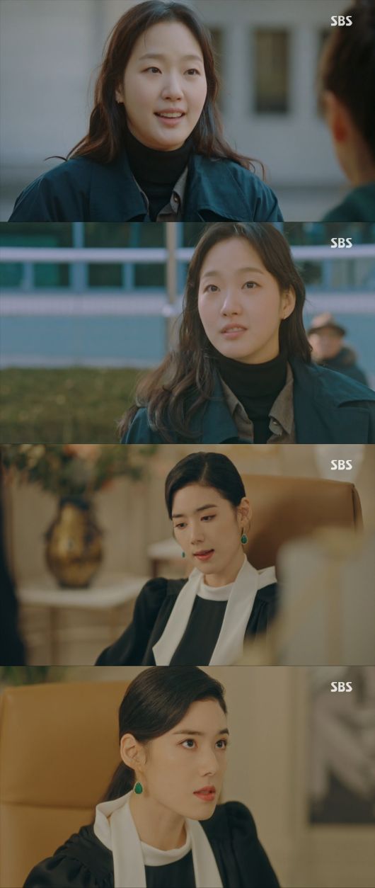 Lets go, to my world...The King Lee Min-ho - Kim Go-eun, together with Korean Empire. The King: Lord of Eternity Lee Min-ho and Kim Go-eun came to the Korean Empire.In the SBS gilt drama The King: The Monarch of Eternity (played by Kim Eun-sook, directed by Baek Sang-hoon, Jung Ji-hyun), which aired on the afternoon of the 25th, Lee Min-ho and Kim Go-eun, who came to Korean Empire, were portrayed.Igon returned to Korean Empire: Joyoung (Woo Do-hwan) was radioed to have an intruder, who was greatly surprised by the fact that the intruder was none other than Igon.Koo Seo-ryong (Jung Eun-chae) came into the palace and tried to see the emperor, noticing that there was no such thing. Noh Ok-nam (Kim Young-ok) blocked it, but Koo Seo-ryong said, I am stronger.The line is about to cross, he said.Unlike the idea of the old age, Igon was with Joyoung. Nooknam was embarrassed, but he was ashamed of the old age, saying, Do not report it while you cough.After completing the report, he said, The Lord owed me today. So, Igon said, Lets see how that time will be recorded later.I cant owe the prime minister that, he said.In the meantime, Koo Seo-ryong came to the court, saying, We should report to Lee Gon. In particular, Koo Seo-ryong confronted No Ok-nam (Kim Young-ok) with a sense that Lee Gon was not in the palace, saying, This is a national crisis.Nooknam said, No one can cross me, but Koo Seo-ryong opened the door saying, I am stronger. The line will cross from now on.Unlike the idea of Oknam, who was not in the office, Igon was there. He pointed out that he was absent after the report, saying, He owed me.Lee said, I can not owe the prime minister, he said, I am a history of Korean Empire and I will see how the time of the present will be recorded later.Since then, Lee has been attending the funeral and showed a code, while Koo Seo-ryong continued his national affairs.Gu Seo-ryong, who showed his strength by scandalizing a member of parliament who made his own gossip, visited Buyoung-gun (Jeonmu-song) and said, Is not it good for the picture now to come to the old story?I hope there will be people who think that Buyoung is my backyard if this is the case. He asked where he had been, and they talked. Is my fathers cousin on my side? he asked.I dont know if I should be hurting my children to prove my heart, Buyeong said, but I stopped them from coming because I couldnt hurt them.Thats not what I asked, is there anything youve hidden? Dont hide anything, Igon said, and left the envelope saying it was a long-term problem.Igon continued to think about the Republic of Korea, looking at the library, saying, Is it in the same place? And sitting alone in the library, thinking about the situation.I also suddenly remembered the fact that I was watching books such as parallel universe in the library.After that, Jung Tae-eun learned from a scientific investigation team that the money received from Igon was real money, and said, Did you really come here?The time in the bamboo forest, suddenly the time of the Korean Empire stopped.And I told Joyoung, Ive been to the world of parallels. And Igon felt pain in his shoulder when lightning struck, and there was a burning pattern on his shoulder, raising his curiosity.When Joyoung left for a while, Igon disappeared with a full-scale expression. And it was November 11th.Jung Tae-eun was serious when he remembered what Igon had said earlier, and Igon called. He hurriedly hung up, but the phone came back, and Igon said, Is it too late today?Im waiting to see you. So Jung-tae stepped out of his seat.When Jung Tae-eun arrived, Igon and Maximus said, I have to pay the money, I have to take more coupons, and I wonder if you are doing well.Is there a real house? Jeong said, I see a picture of my ID card you saw, and I was there, and did you tie your hair or release it?Igon said, I was tied up. Jeong Tae-eul said, No way. Lee said, Youll believe it if you want to. You can go. Come with me.To my world. And they came to the Korean Empire.