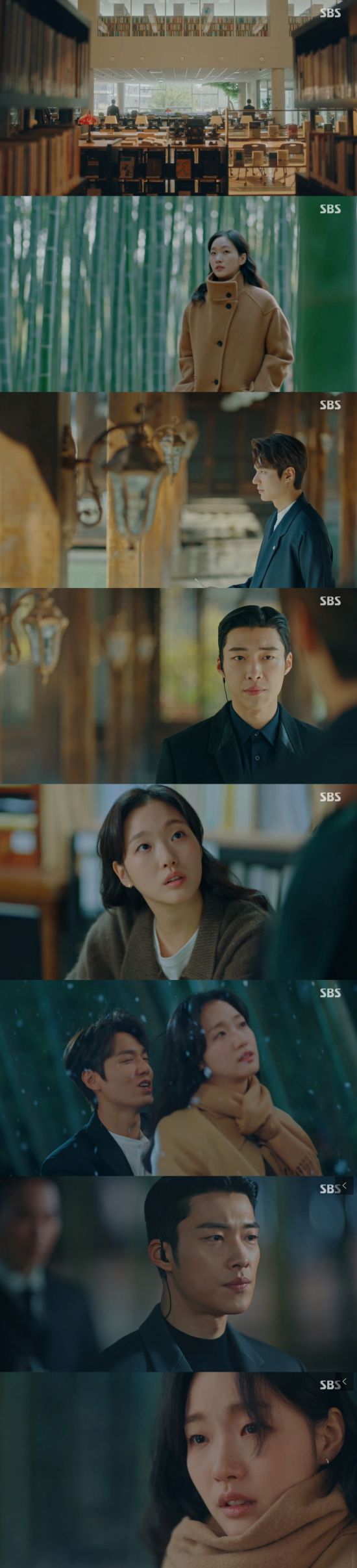 The King Kim Go-eun, Lee Min-ho and dimensionary door passed...My name is Igon. On the 25th, SBS The King - Eternal Monarch broadcast scenes to Lee Min-ho, Kim Go-eun and Korean Empire.Lee Min-ho asks Jung Tae-eul how he became a detective and asks, I was born and my job was set; the emperor.When I was a child, I wanted to be a police officer when I saw the people of the police agency, he said. I decided to be brave because not everyone could be brave.Lee Gon replies, Thats cool.Noh Ok-nam (Kim Young-ok) tells Gu Seo-ryong (Jung Eun-chae), who suddenly entered the court without warning, Do you have to tell the prime minister of the Han Dynasty? Then Gu Seo-ryong said, Is not it right that the king has disappeared?This is a Baro emergency. He advised me to step back. He said that he was not desperate, but he said, Tell the king that you are waiting in the office. But there, I find Igon and Joyoung (Udohwan) and I am surprised.As he descended the stairs, Igon thought, Is there a library in the same place? In the meantime, Jung Tae-eul is reading a parallel theory book in the Korean library.Jung Tae-eul finds out that the Korean Empire bill received from Igon is real, and goes to the forest to find him.When Jeong Tae-eul was in the great forest, the time of the Korean Empire with Egon stopped; Egon told Joyoung, Time had stopped; it was the second time.Do you feel it? Joyoung asks, Is the clock stopped? When Lee replied, Of course the clock stops. Joyoung asks, Where have you been this time?Then Igon answers, To the Parallel World.Jung Tae-eul is asked about his lost ID card from Kang Shin-jae (Kim Kyung-nam), and is embarrassed to learn that his ID card was issued on November 11. Baro then calls from Igon.Are you too late today, Ill wait to see you? says Igon. I ask him about his ID, and he answers exactly and surprises him.When Jung Tae-il said, Its ridiculous, Igon says, Lets go together, to my world.Lee and Jung Tae-eul rode together and crossed the gate of the dimension through the forest, and the Korean Empire appeared.There, I am surprised to see Joyoung, who resembles Jo Eun-seop (Udohwan), who is Jung Tae-eul.I am the emperor of Korean Empire, and my name I built not to call, Igon, Igon says at the time.SBS The King: Lord of Eternity airs every Friday at 10pm.