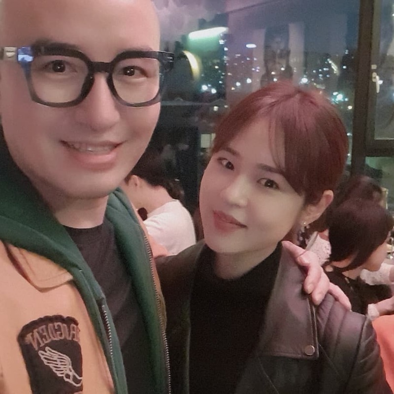 Hong Seok-cheon has unveiled Selfie, pictured with Shim Eun-woo.Actor Hong Seok-cheon wrote on his Instagram on April 26, The World of the Couple Min Hyun Seo.  The World of the CoupleYoure so pretty and nice. Youre not the one who fell off the 10th today. No. Hyun-seo. Youre a bad bastard.Ha. Shim Eun-woo is pretty and posted a picture.The photo shows Hong Seok-cheon posing affectionately with Shim Eun-woo in Itaewon.Shim Eun-woos lovely smile catches the eyekim myeong-mi