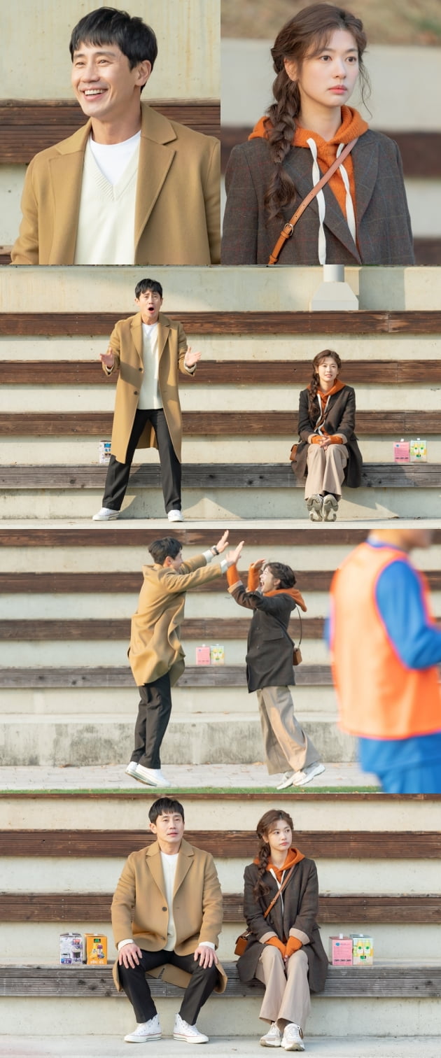 Shin Ha-kyun, Jung So-min, Cheering narrowed the distance, and the healing two-shot from the fighting to the high five