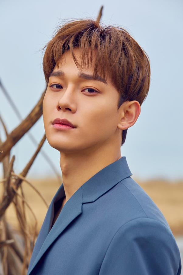 Group EXO member Chen (real name Kim Jong-dae) became the father of a child.An official from SM Entertainment, an EXO agency, reported on the 29th that Chen was a big girl today.Chen announced the news of marriage and wifes pregnancy on January 13th through his agency SM Entertainment.On the same day, I posted a letter to the official fan club community and said, I have a girlfriend who wants to spend my life together.I was very embarrassed, but I was more encouraged by this blessing. In February, a month later, Chen posted another message to the EXO official fan club community, saying, I would like to say sorry to all of you who have waited for me and I would like to express my apology to EXOel who would have been surprised and embarrassed by my sudden news.Many people are celebrating Chen, who has reported on her daughter in three months after the announcement of marriage.Chen, who made his debut as EXO in 2012, performed solo activities last year with We break up after April and What will we do?Earlier this year, he featured in Dynamic Duos new song Alone.