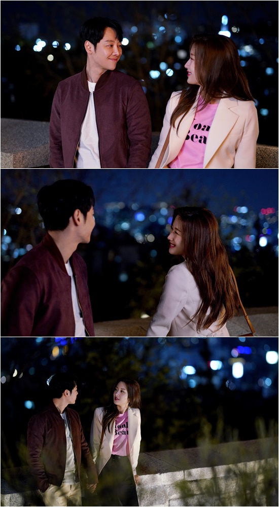The mans memory Kim Dong-wook and Moon Ga-youngs sweet late night date were captured.MBCs The Mans Memory side unveiled a steel containing late-night Date of the castle road of Kim Dong-wook (played by Lee Jung-hoon) - Moon Ga-young (played by Yeo Ha-jin) ahead of todays broadcast.In the last broadcast, Jung Hoon and Ha Jin started their real love and bombed the house theater.Until the first date of pink, which is hanging between the cherry blossoms in the anchor reading practice, the lover who just started love has infinitely ascended the clown of viewers with the appearance of a lover.In this public steel, Kim Dong-wook and Moon Ga-young are enjoying the romantic castle road Date and catch their attention.The two people who can not take their eyes off each other in the background of the beautiful night view of the city center cause the heartbeat.Moon Ga-youngs lovely smile attracts the viewer, and Kim Dong-wook also smiles at Moon Ga-young with his eyes dripping with honey.Especially, it does not care about the surrounding gaze, and it naturally grasps hands and maximizes the excitement.Kim Dong-wook - Moon Ga-youngs late-night date was filmed on the Naksan Castle Road in Seoul, and two actors are said to have selected the place directly after consulting with director Oh Hyun-jong.Kim Dong-wook and Moon Ga-young said that despite the night-time shooting, the laughter was constantly rising and the atmosphere of the scene was hot.Especially, even if you meet your eyes, you will be more excited about the scene where you have been discussing and discussing the movement to create the heartbeat moment of the memory couple.MBC The Mans Memory Law production team said, Today (29th) we will be able to see the sweetness of Kim Dong-wook and Moon Ga-young who are soaked in each other. Especially, Kim Dong-wooks true love confession toward Moon Ga-young is going to dig into the hearts of viewers.On the other hand, MBC The Mans Memory is broadcast every Wednesday and Thursday at 8:55 pm.iMBC Cha Hye-mi  Photos
