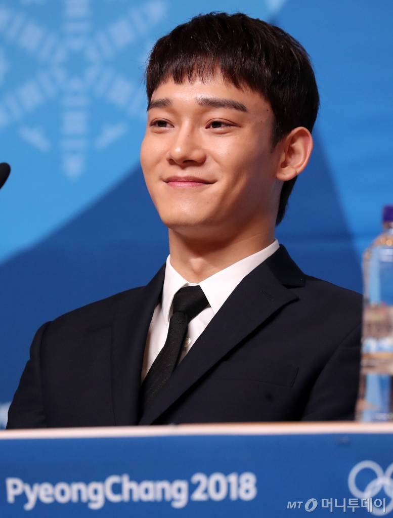 Chen, a member of the popular Idol group EXO (EXO), became Father.According to SM Entertainment, a subsidiary company on the 29th, Chens wife had a daughter Child birth at a maternity clinic in Cheongdam-dong, Gangnam-gu, Seoul.Chen announced the news of the pregnancy with the announcement of the surprise marriage in January; all information about the bride, including the marriage ceremony, was held privately.At that time, Chen confessed, I have a girlfriend who wants to be with me for a lifetime in a handwritten letter. I came to celebrate. I was embarrassed, but I was more encouraged by this blessing.Some EXO fans strongly resisted the sudden marriage and pregnancy announcements of idol member Chen; calls to remove Chen from the team continued.Chen said, I am sorry for all of you who have waited for me. I would like to express my apology to EXO El (EXO Fandom), who would have been surprised and embarrassed by the sudden news. 