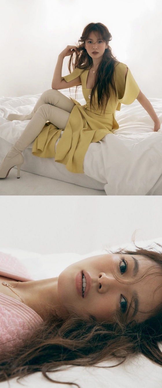 Actor Song Hye-kyo shared a photo of the photo.Song Hye-kyo posted several photos on his instagram on the 29th without any writing.The photo shows Song Hye-kyo in a photo shoot, which shows off her innocent charm by lying on her bed, while also revealing her alluring beauty in a yellow dress.The netizens who responded to this responded such as a beautiful girl and I fell in love.On the other hand, Song Hye-kyo recently donated 10,000 copies of Hangul guide to Professor Seo Kyung-duk and the provisional government building in China.